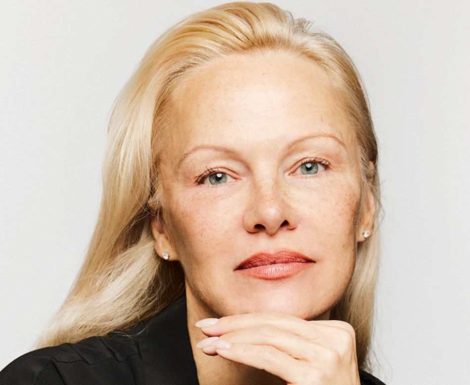 Jak šel čas s Pamelou Anderson: Od plastikové Barbie k současnému vzhledu