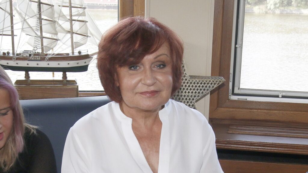 Petra Janů podstoupila nepovedený estetický zákrok. Každý pohled do zrcadla jí připomíná chybné rozhodnutí