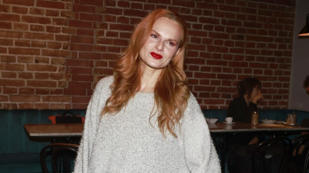 Iva Pazderková jako politická komentátorka: Setřela Roberta Fica v přímém přenosu