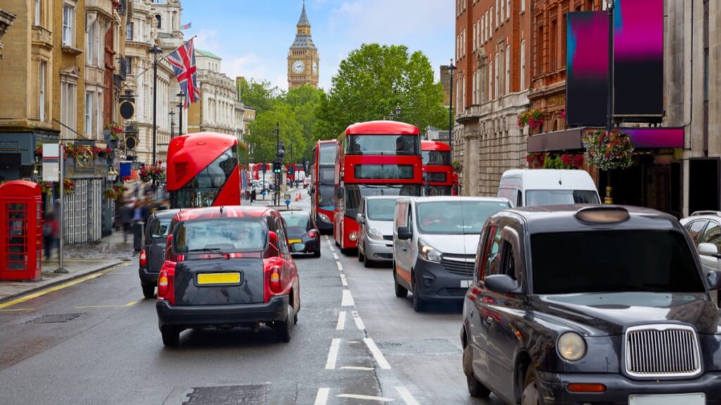 Členové královské rodiny nepoužívají v autě pásy. Samy o sobě pro ně mohou být bezpečnostním rizikem