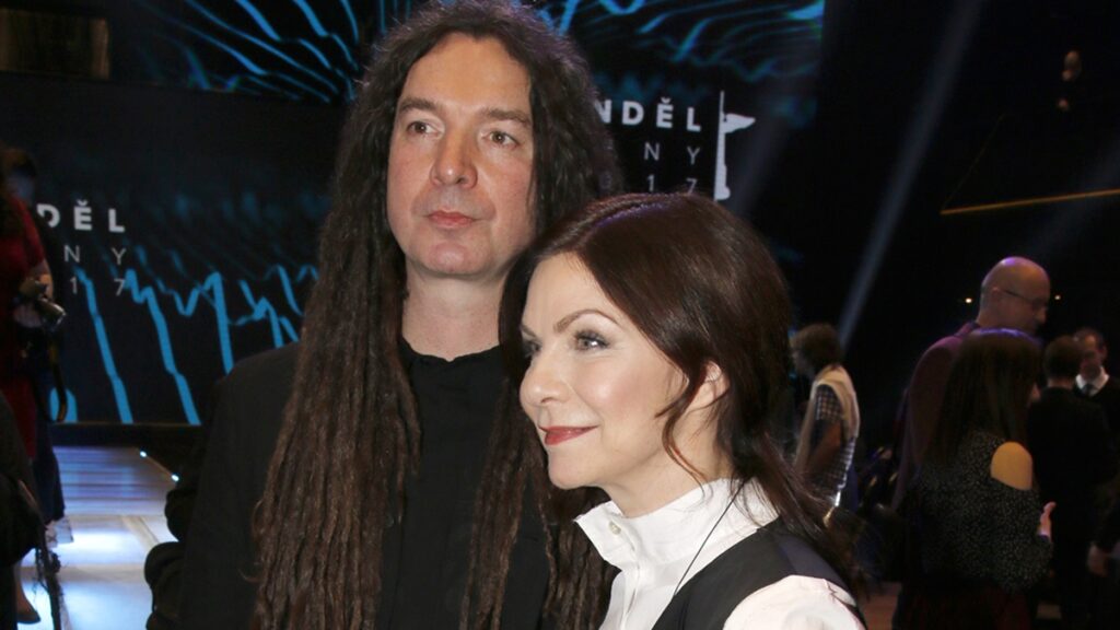 Reakce Tomáše Varteckého na dokument Anna K. překvapila veřejnost. Ani zpěvačka nemohla mít radost