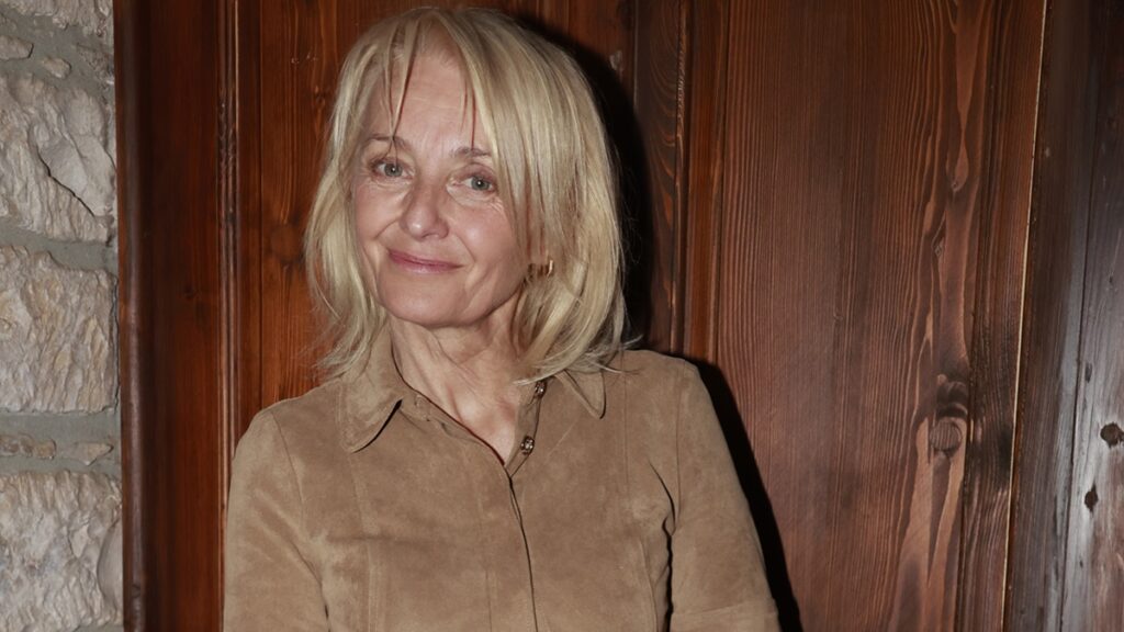 Veronika Žilková dorazila na svatbu s mladým a pohledným mužem. Přidala tak spekulacím o novém příteli