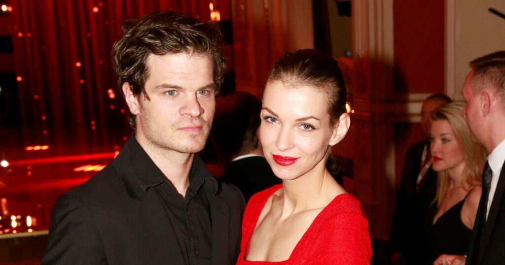 Syn Jana Krause Adam čelí vážnému obvinění. Bývalá partnerka ho dala k soudu a prý má důkazy