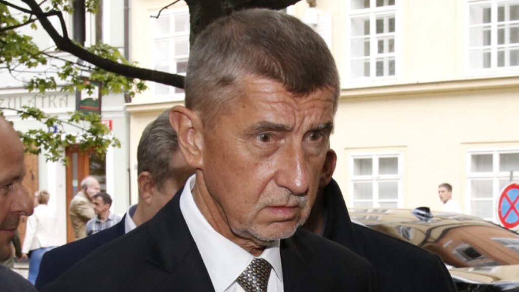 Andrej Babiš se stal terčem posměchu: Parodie na jeho povolební oslavy sbírá desítky tisíc zhlédnutí