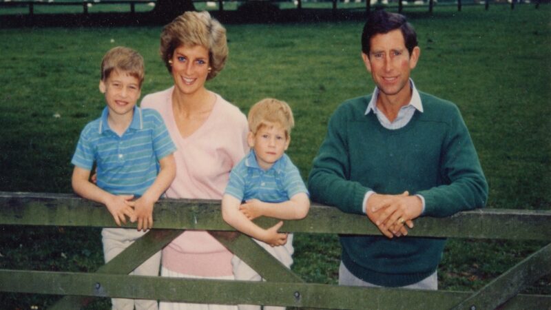 Diana, Karel, William a Harry