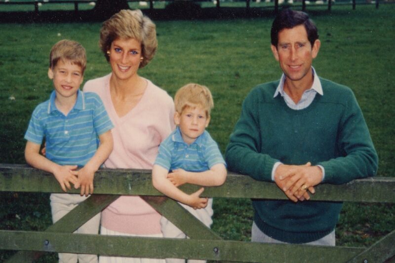 Diana, Karel, William a Harry