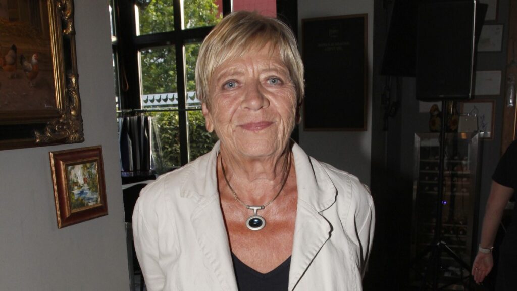 Jaroslava Obermaierová vyjádřila podporu hnutí Stačilo! Už dříve se zúčastnila protivládní demonstrace