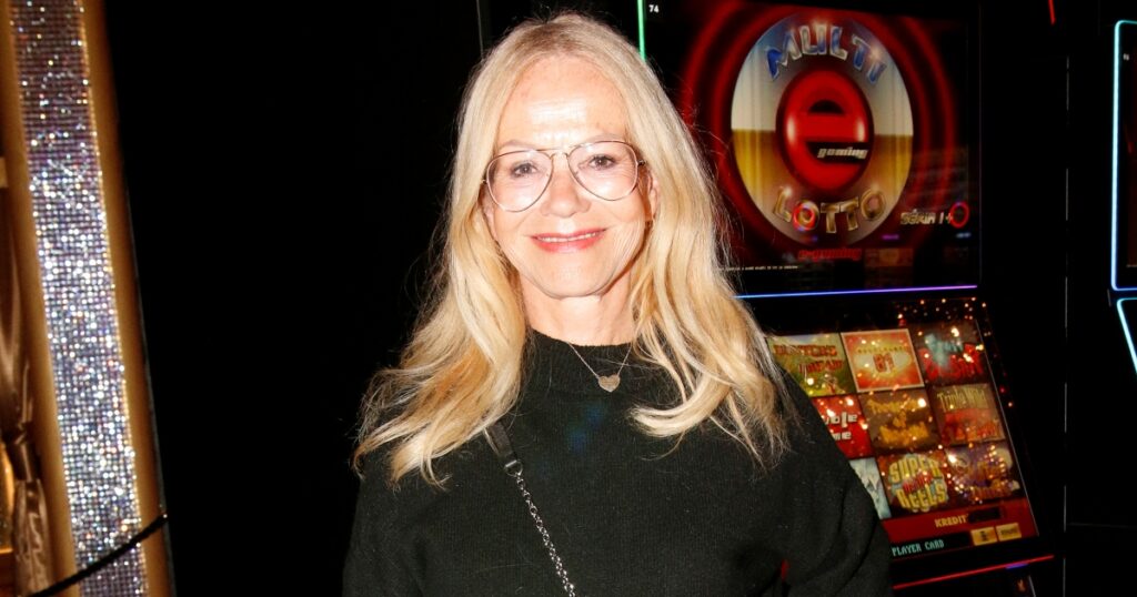 Krásná dcera Jitky Asterové by se mohla živit modelingem. Je však úspěšnou herečkou a spisovatelkou