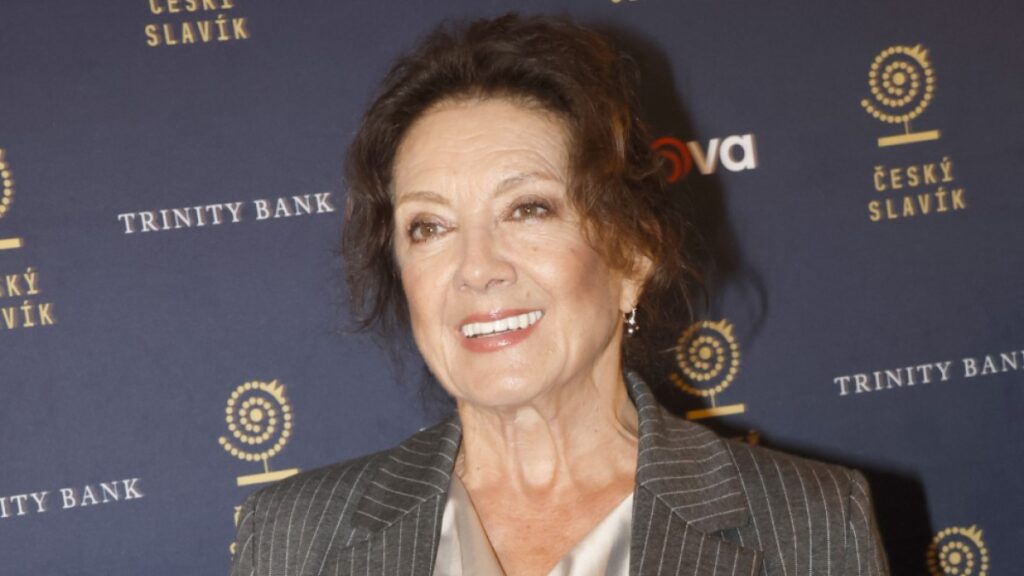 Marie Rottrová poslala omluvu během náhradního koncertu. Lidé zírají, jak skvěle vypadá v 83 letech