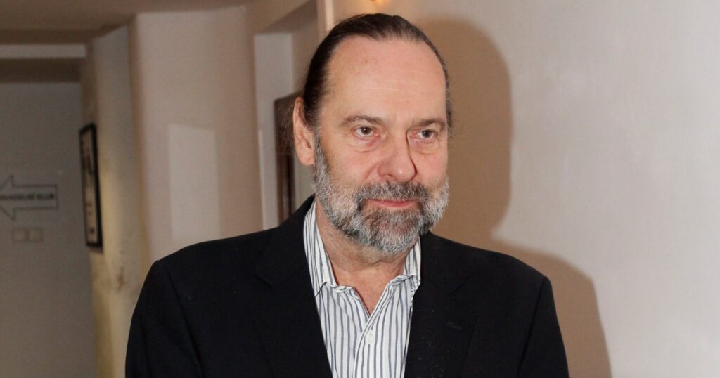 Radek John se potají oženil s bývalou modelkou. Jeho manželka je o 20 let mladší