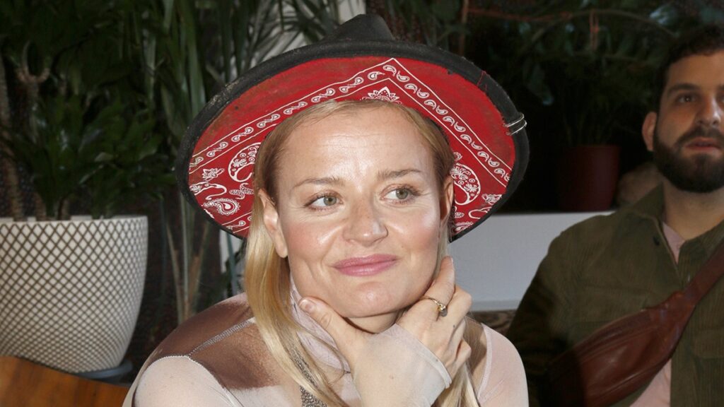 Herečka Erika Stárková ze seriálu Most! žije s exotickým partnerem. Před veřejností ho dlouho skrývala