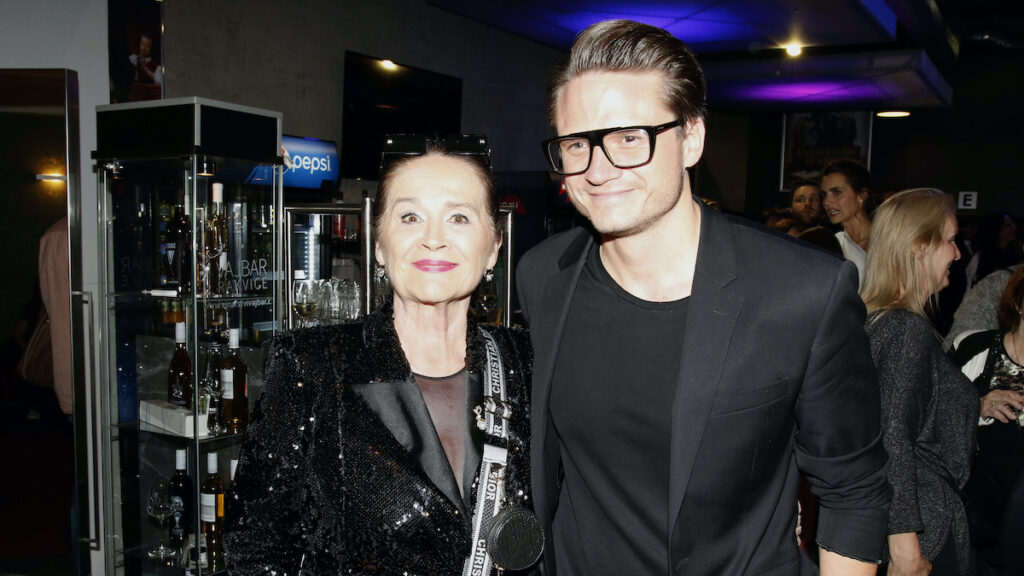 Hana Gregorová brání syna Ondřeje: „Je to umění, kdyby byl gay, tak by se tak idiotsky neženil“