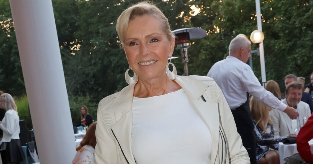 Helena Vondráčková se stydí za svou švagrovou. Prý nechce vyplatit honoráře textařům hitu Dlouhá noc