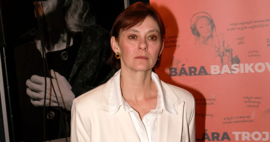 Rozvod Trojanových se neobešel bez problémů. Ivan v luxusní vile žije sám a musí vyplácet miliony