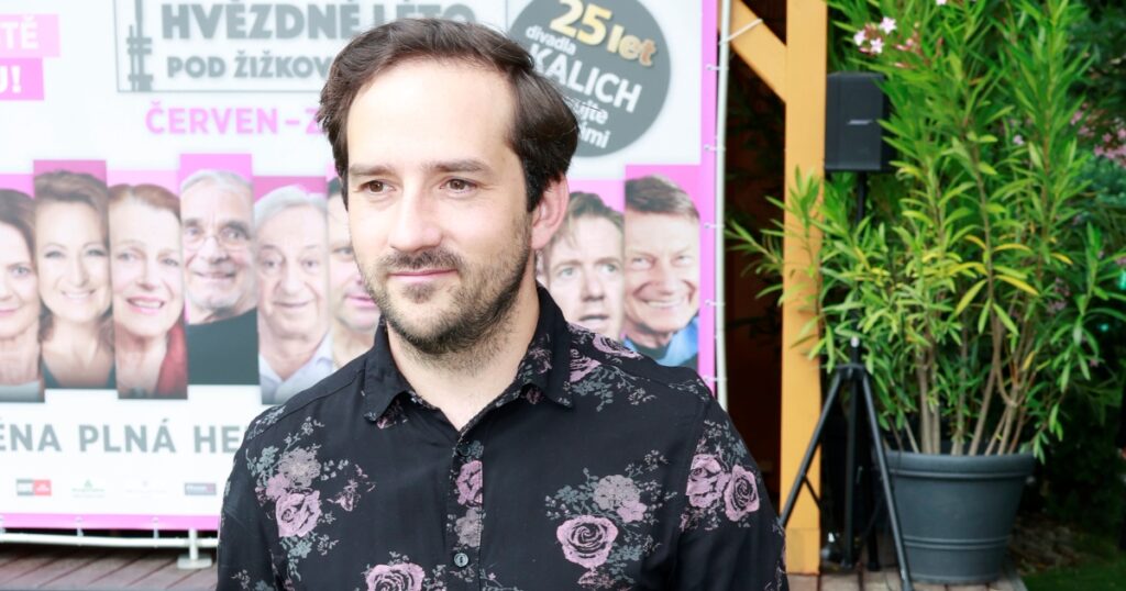 Matouš Ruml alias Lexa z Comebacku je šťastný s půvabnou manželkou. Spojuje je víra i 3 krásné děti