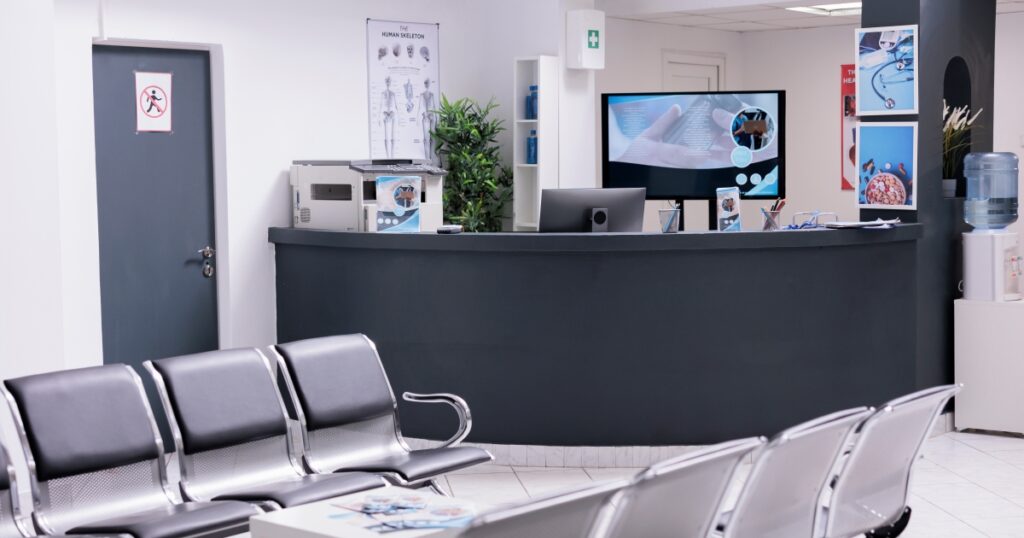 Oblíbený herec Tristan Rogers oznámil, že má rakovinu. Slibuje však, že hodlá bojovat