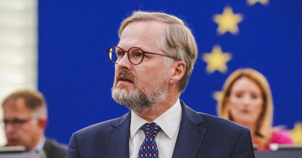 Představitelka Miluny ze Slunce, seno provdala svou nádhernou dceru. Vzala si poradce Petra Fialy