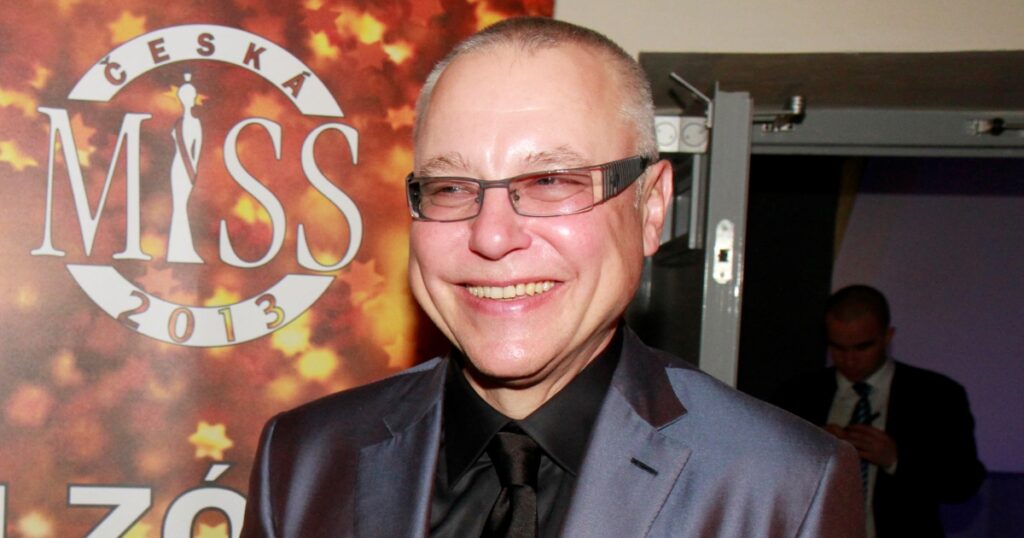 Rodina Zdeňka Bakaly se po letech vrátila do Česka. Krásná Michaela dorazila s nemocí