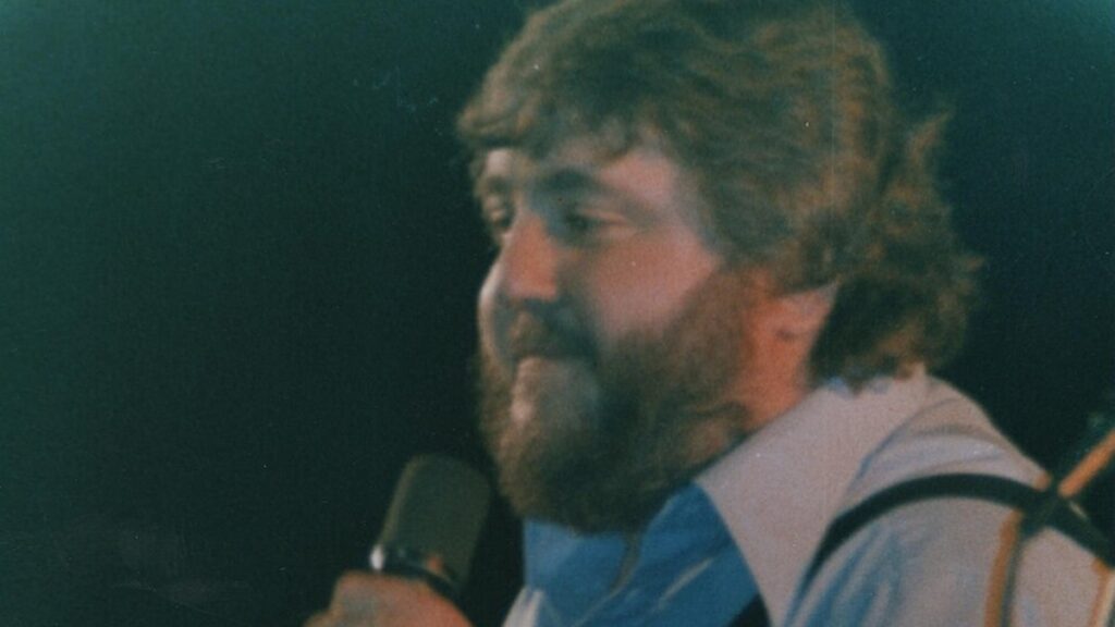 Z půvabné dcery Michala Tučného se také stala zpěvačka. S manželem ji však živí spíše zahrady