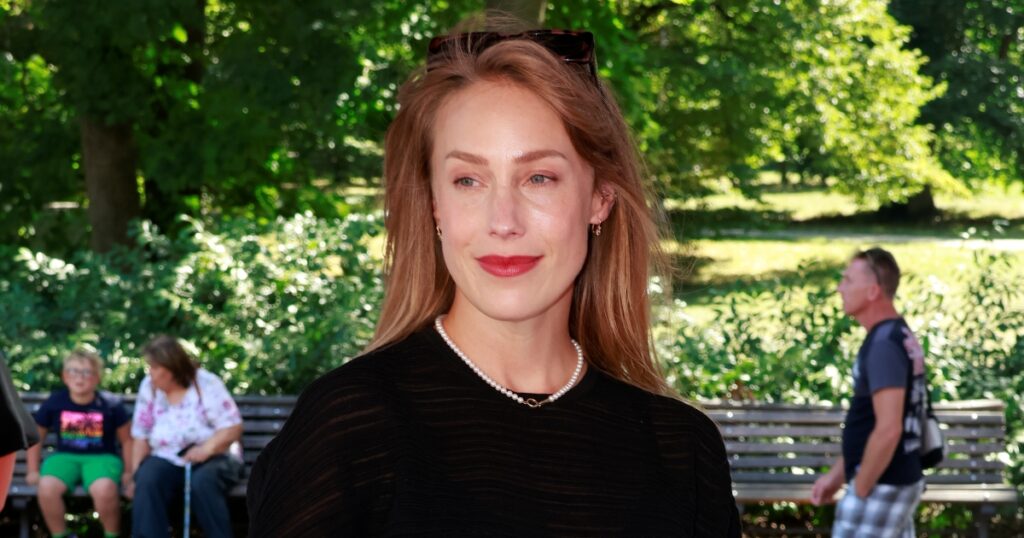 Aneta Krejčíková po konci v Ulici a rozchodu vede zcela odlišný život. Musí šetřit a ukazuje se v prádle