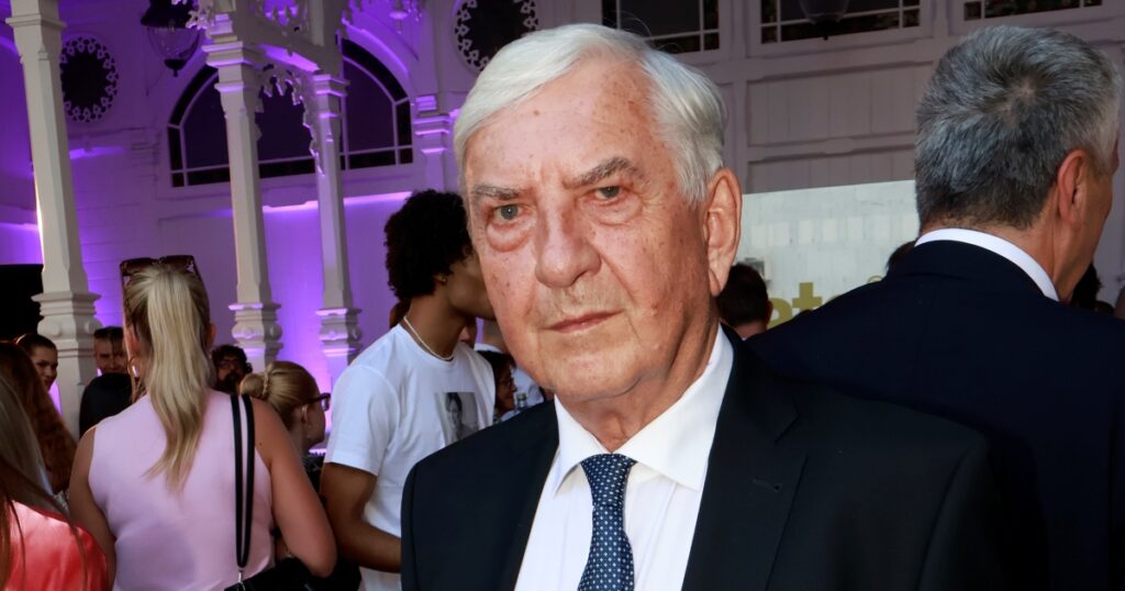 Krásná chalupa po prarodičích prošla pod rukou Miroslava Donutila kompletní proměnou