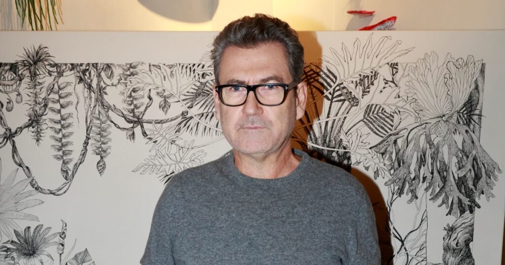 Rodinný život Radima Fialy: Známý herec svou manželku pečlivě skrývá a vychovává s ní 2 syny