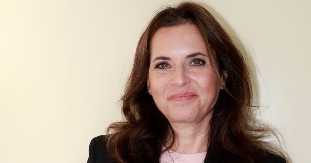 Z dcery Báry Kodetové a Pavla Šporcla je úspěšná herečka. Sophie má za sebou role v několika seriálech