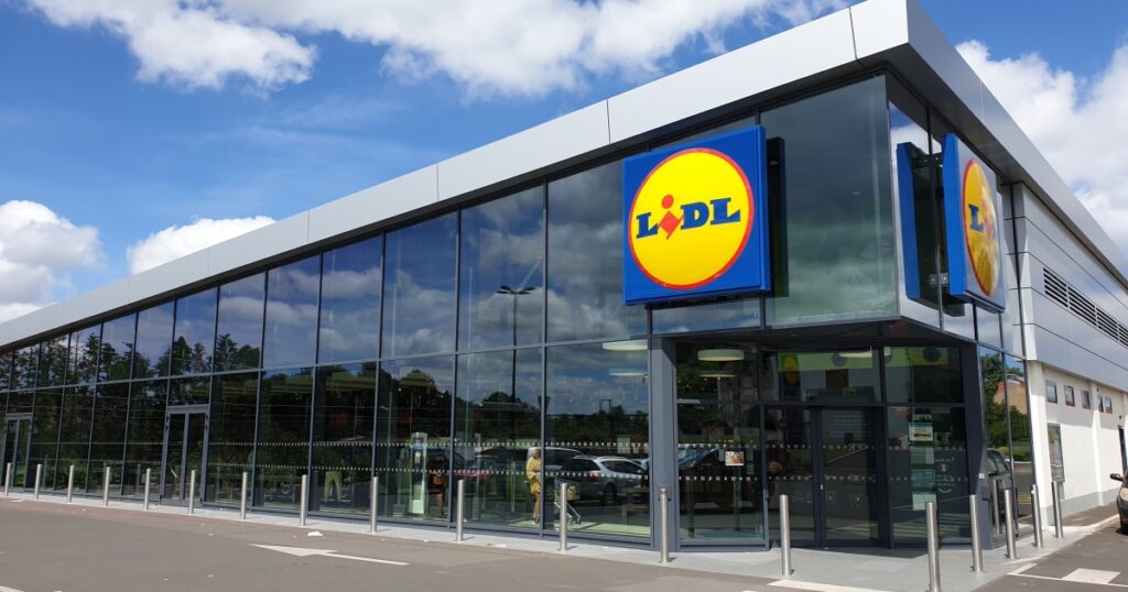 „Můj 3letý syn v obchodě prohlásil, že mám velký zadek,“ říká paní Jaroslava. Všichni se smáli, ona se styděla