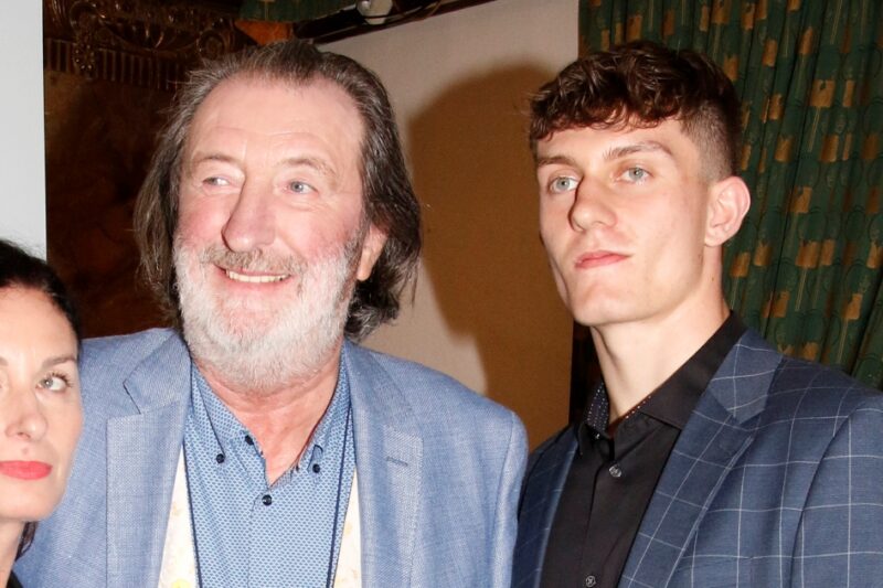 Fotografie Bolka Polívky s rodinou