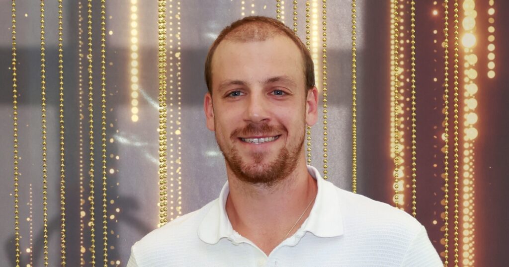 Tanečník Martin Prágr vyměnil parket za staveniště. Buduje si sídlo ve vinici na Moravě