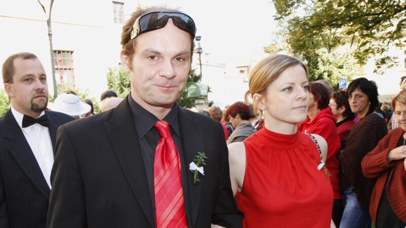 Fotografie Adriana Jastrabana s manželkou