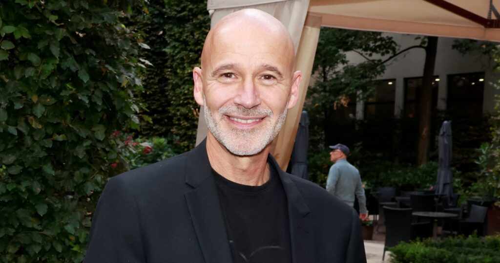 Honza Musil a jeho bydlení: Moderátor zrekonstruoval 300 let starou ruinu, kde se stará o desítky zvířat