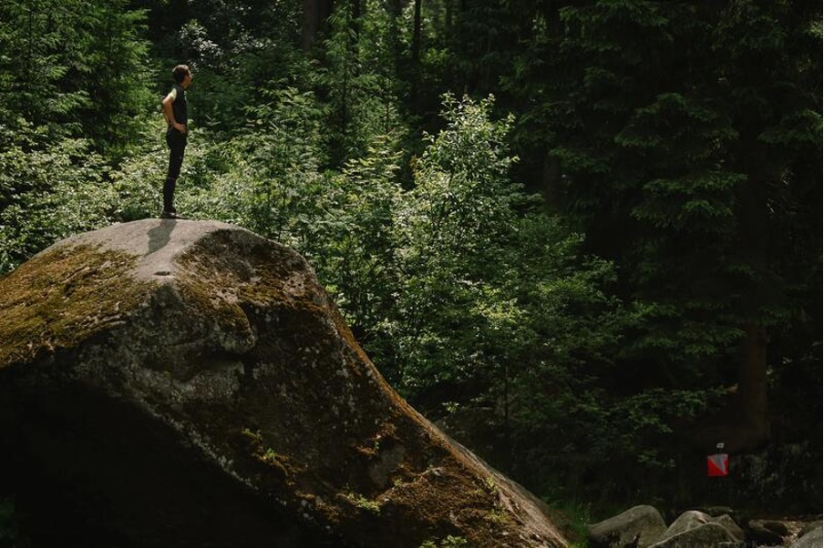 Proč se Hemsworth a Kidman odstěhovali z města a učí své děti chodit naboso?